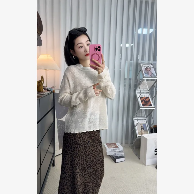 【丽丽穿搭】2026早春亚麻羊毛花边蕾丝打底衫弹力长袖T恤上衣