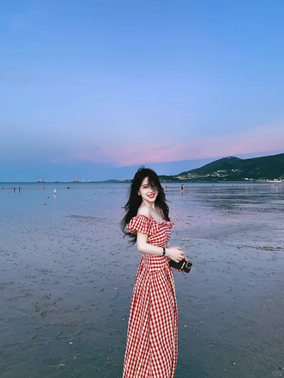 法式复古风撞色格纹小飞袖连衣裙女夏季新款高级感收腰显瘦长裙子