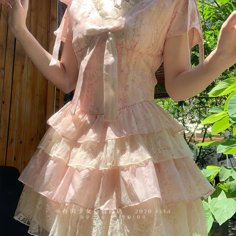 早秋夹竹桃纯欲千金连衣裙温婉蕾丝出行洋气设计感碎花蓬蓬裙女装