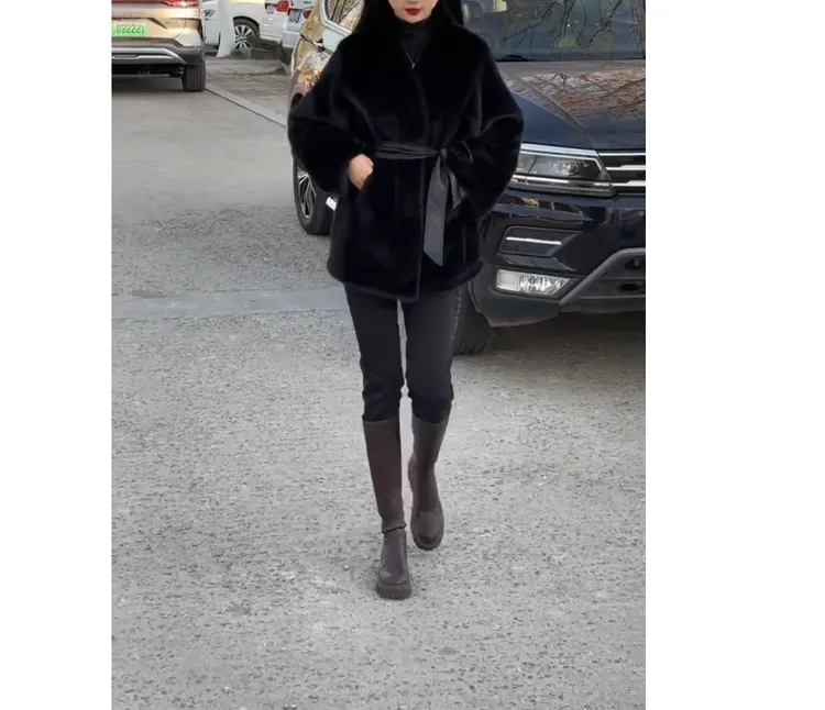 2024冬季新款时尚女装网红高级感休闲爆款外套小云