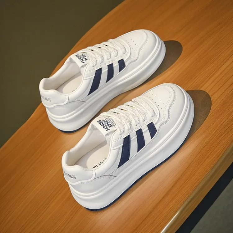 4.5cm小白鞋女2025新款秋冬加绒百搭厚底韩版学生网红休闲板鞋子