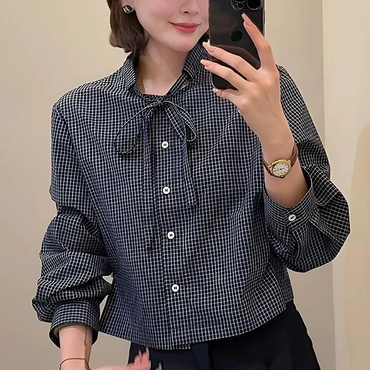 蓝色格子衬衫女高级感轻奢减龄洋气2025新款宽松蝴蝶结系带上衣秋