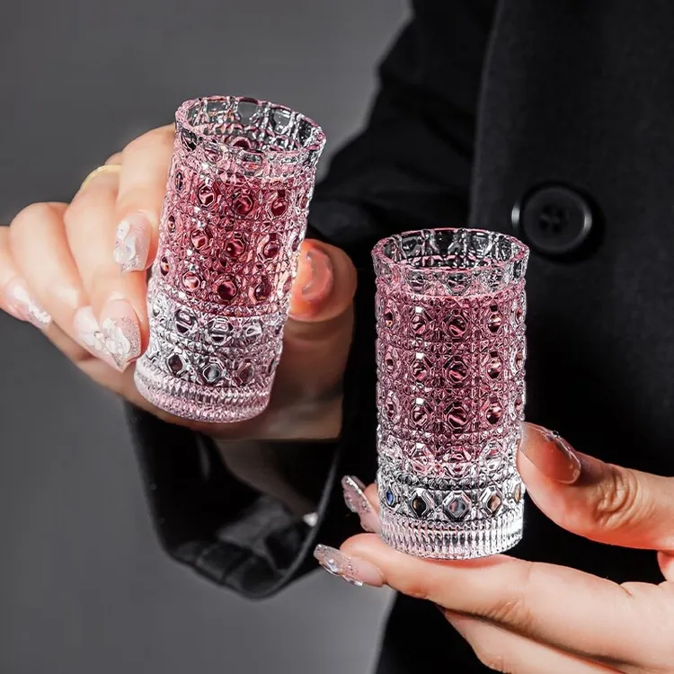 洛诺兔轻奢宝石纯色简约INS风锤纹杯浮雕酒直筒一口白酒酒