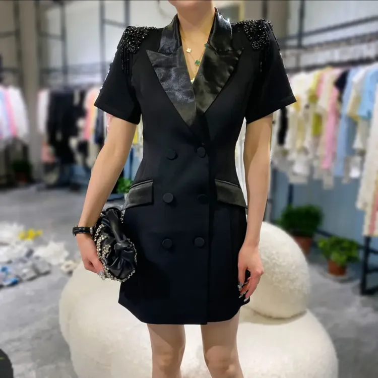  2025夏季新款时尚显瘦气质女士网红洋气西服外套百搭款D6620