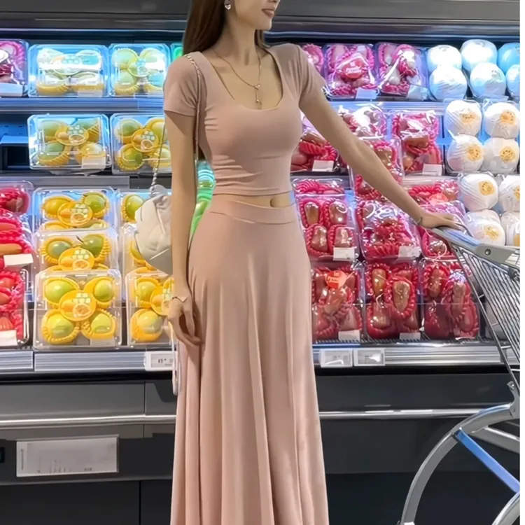 时尚套装女2025夏季修身显瘦粉色低领短袖上衣a字半身长裙两件套