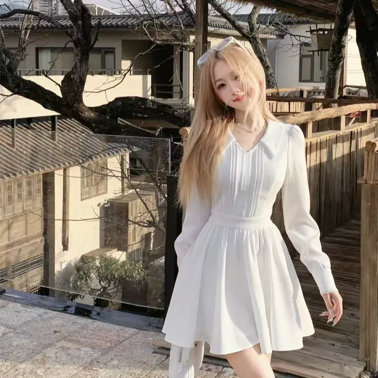 法式千金白色连衣裙女2025春季新款小香气质收腰甜美小白裙短裙