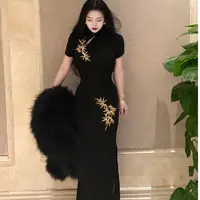 LHMknk1活动画报夫人原创自制新中式刺绣旗袍弹力西装 短袖金竹