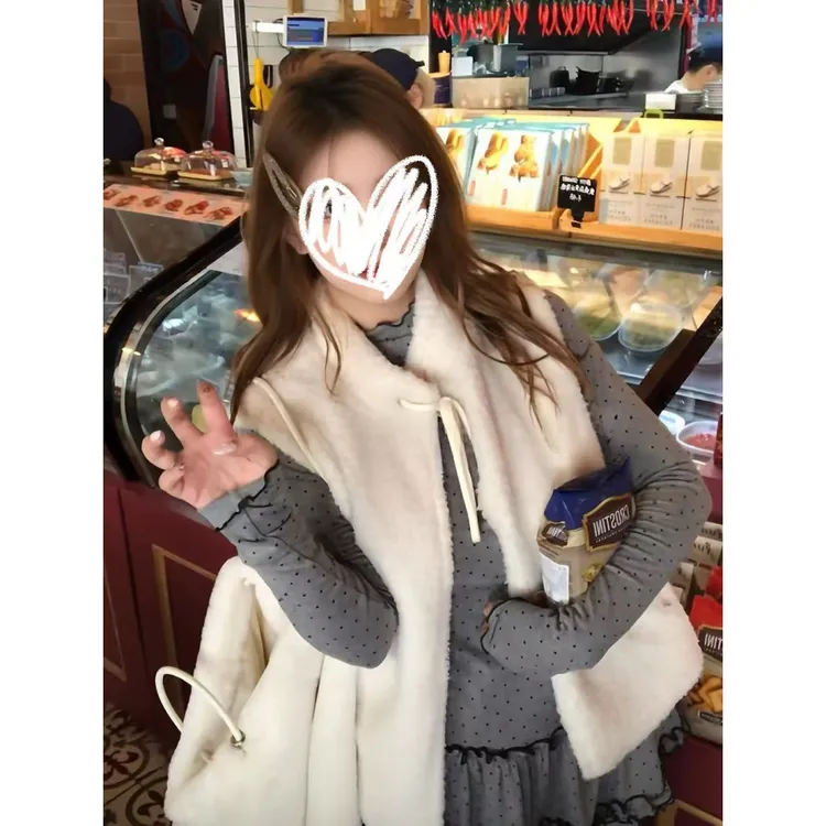 【圆脸鹿】两件套马甲纯欲风时尚套装秋冬打底衫休闲风可爱风女装