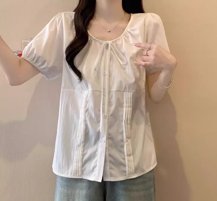 大码女装胖mm夏新款2025设计感系带压褶泡泡袖衬衫短袖遮肚子上衣