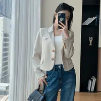 气质小西装外套女春秋小众设计感修身显瘦白色小个子休闲百搭西服