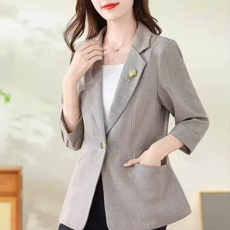 2025春夏新款设计感时尚气质西装女洋气显瘦遮肉休闲女小西服916