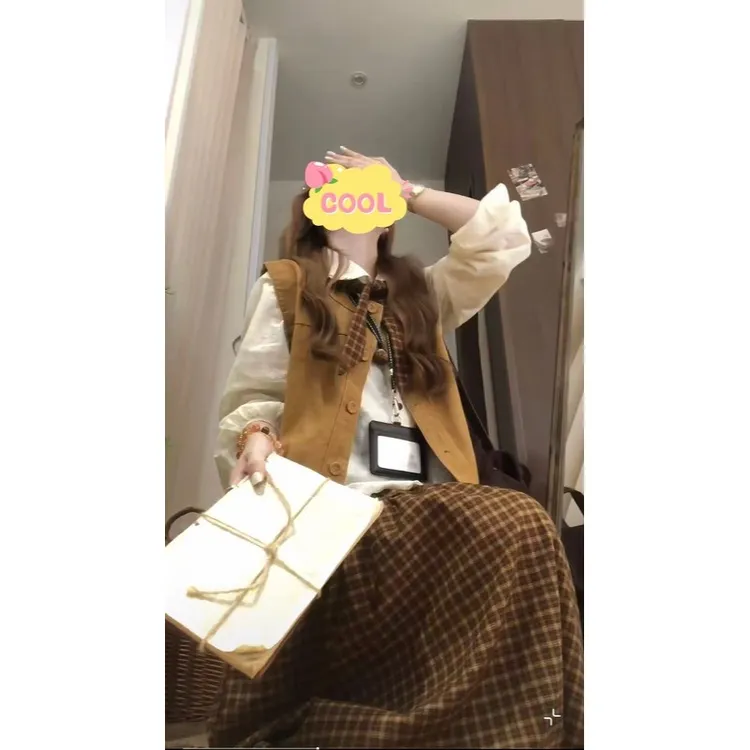 【大菜小肥打版】大码复古学院风格纹半身裙卡其色马甲背心叠穿衬衫