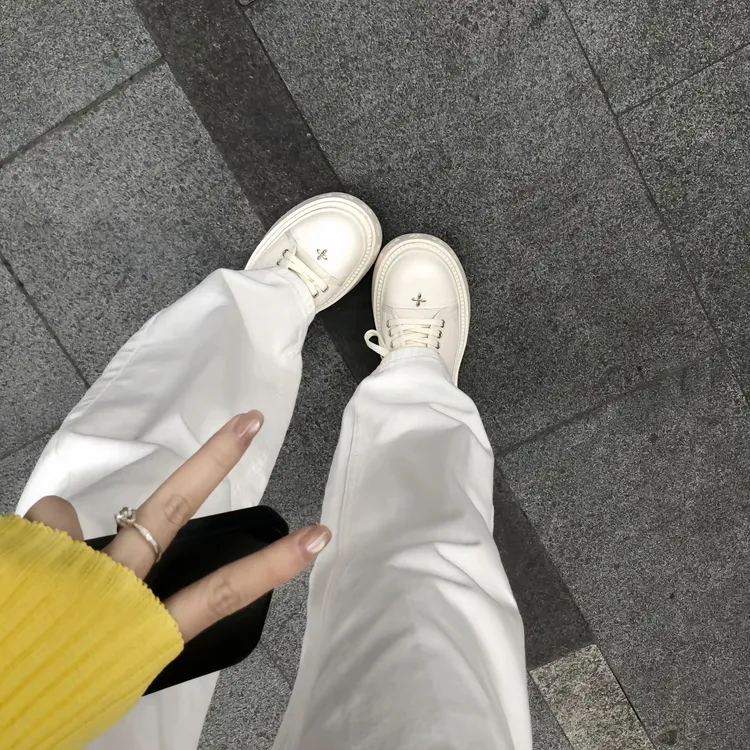 8cm百搭潮流小众厚底增高圆头时尚休闲女鞋