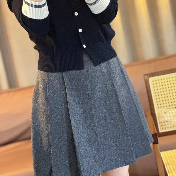 MOLANOOTD“伊秋”25秋季羊毛短裙女学院风高级气质百搭ML-G2508252