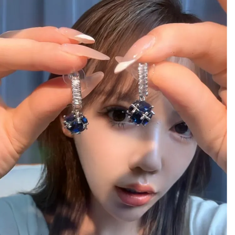 铜合金锆石耳饰 铜合金耳饰复古锆石耳扣高级感轻奢时尚耳环气质