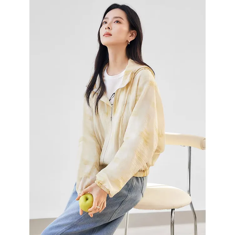 门店79&9！气泡防晒外套」莱赛尔天丝晕染亲肤连帽休闲上衣女D00203