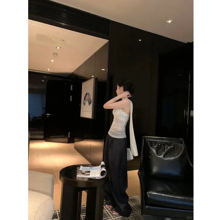 【叠影织梦】网纱露肩挂脖吊背心女夏季短款上衣百搭宽松休闲裤套装