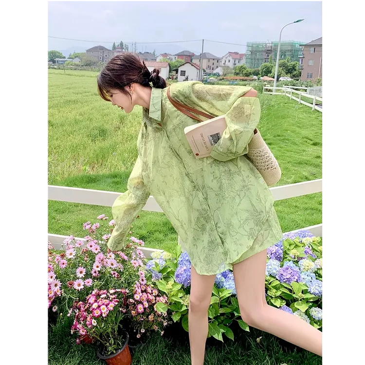 绿色印花防晒衬衫短裤套装女夏季2025年新款小心机气质减龄两件套