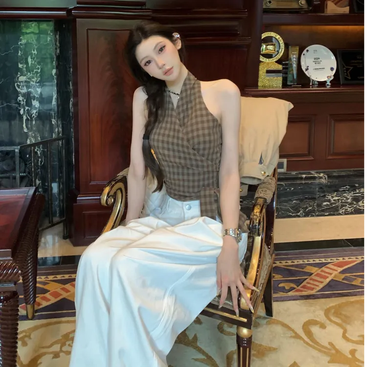 2025夏季新款时尚打底无袖背心气质显瘦洋气休闲百搭性感辣妹外出