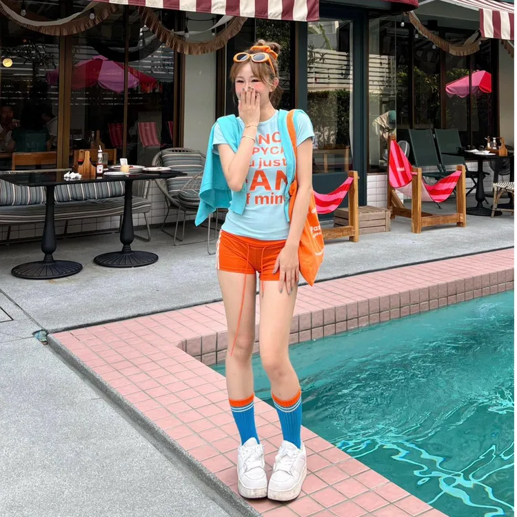 美式辣妹正肩t恤女夏季2025新款字母圆领短袖修身显瘦休闲上衣潮