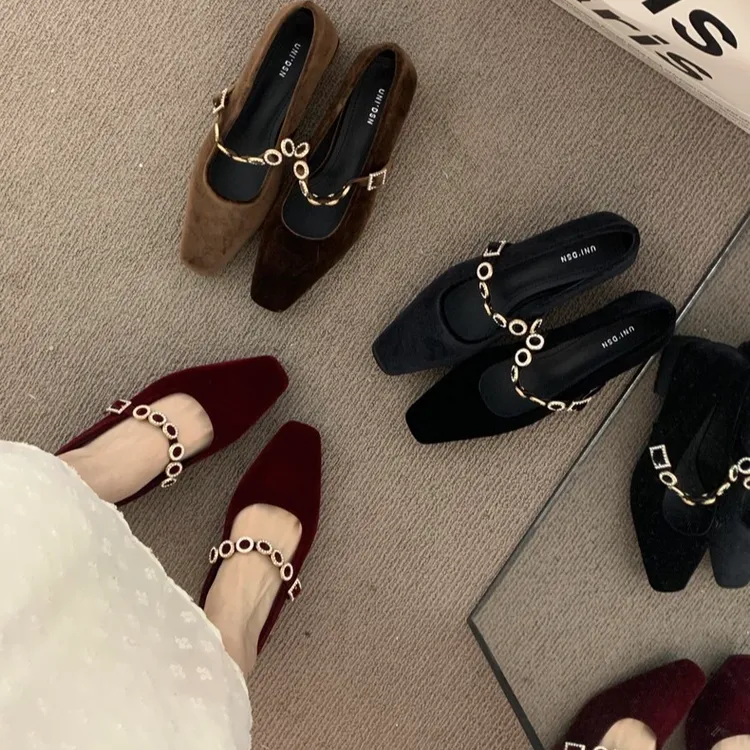 法式玛丽珍2025新款复古浅口粗跟方头贵贵钻带小低跟单鞋女