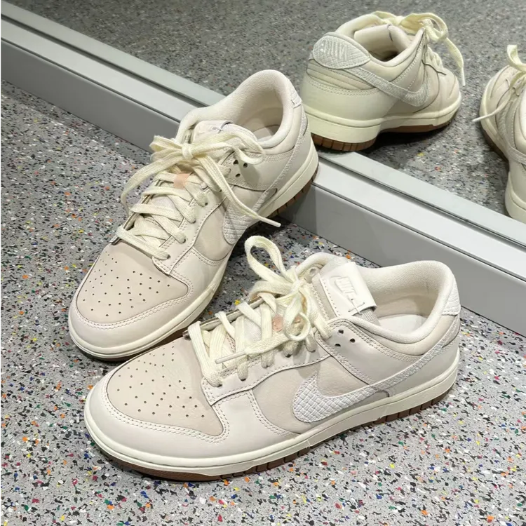 Nike耐克 Dunk Low 男款米白色低帮复古耐磨运动休闲板鞋官方正品