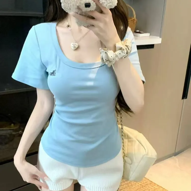 设计感纯欲U领刺绣纯色短袖夏季女T恤胖mm遮肚修身显瘦大码上衣女