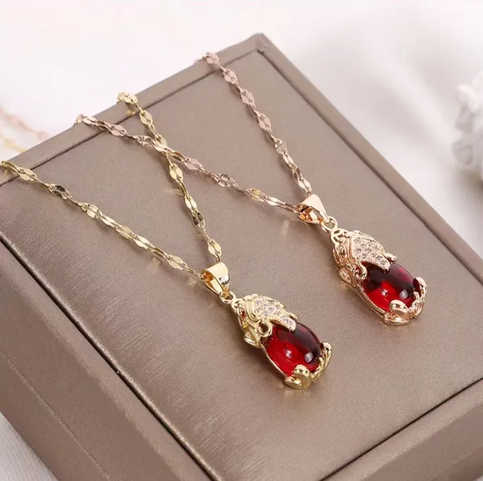 钛钢铅玻璃项链 2025新款复古风貔貅项链时尚百搭锁骨链饰品