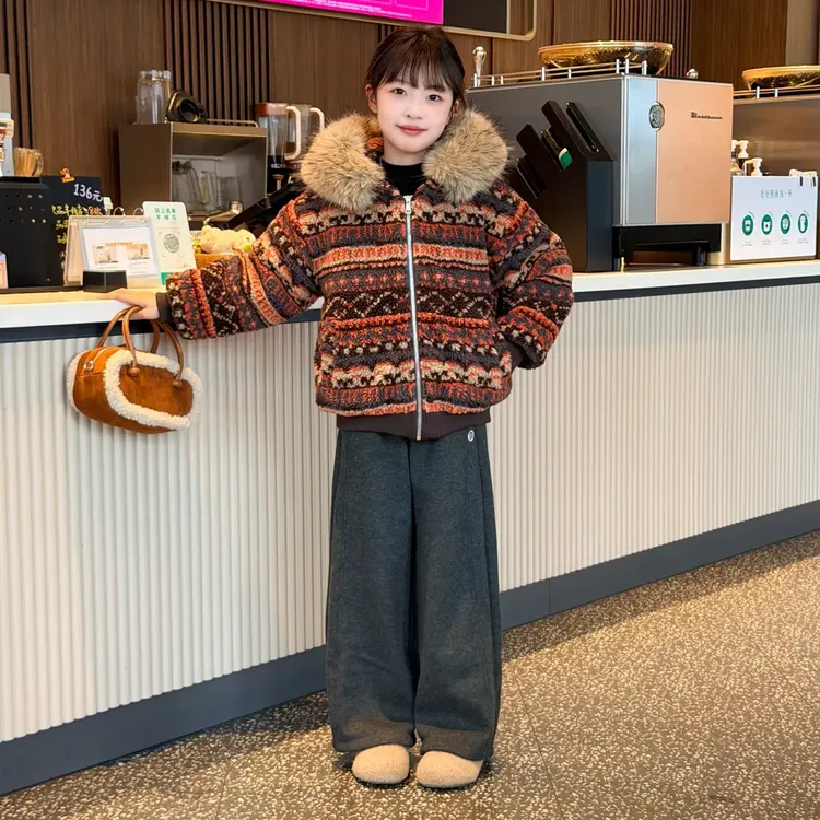 费尔岛印花羊羔毛外套2025女童新款大毛领复古防羊绒加绒阔腿裤冬