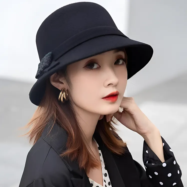 羊毛帽子女秋冬高级感2025新款时尚潮流帽子冬款百搭显脸小渔夫帽