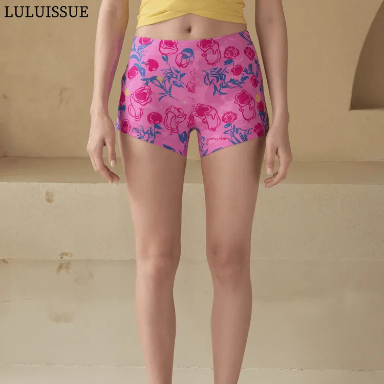 LULUISSUE｜粉色花花健身高弹不卷边训练裤柔软粉色花朵女款短裤