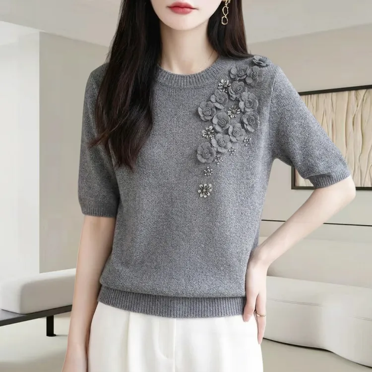 早秋女灰色中袖针织衫高级感重工钉珠内搭修身半高领打底毛衣上衣