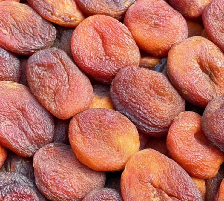 新疆特产大黑杏干自然晾晒无核软糯香甜营养解馋零食