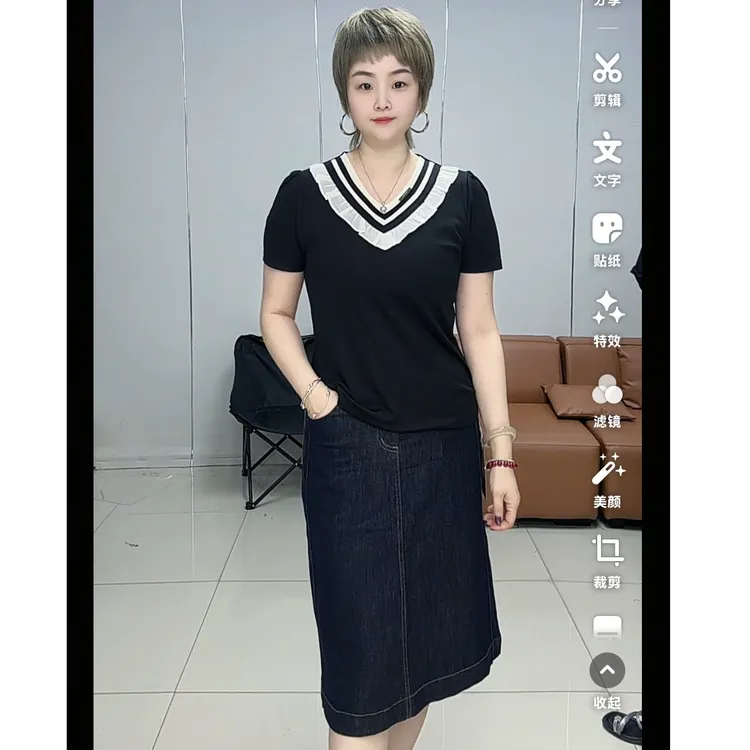 小施家气质特色领冰爽显痩V领T恤5590