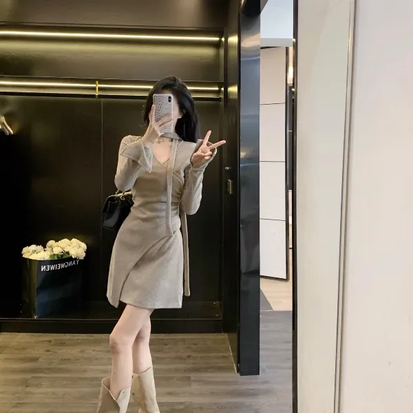 长袖秋季连衣裙裙子褶皱V领女神显瘦时尚连衣裙法式小个子夏季