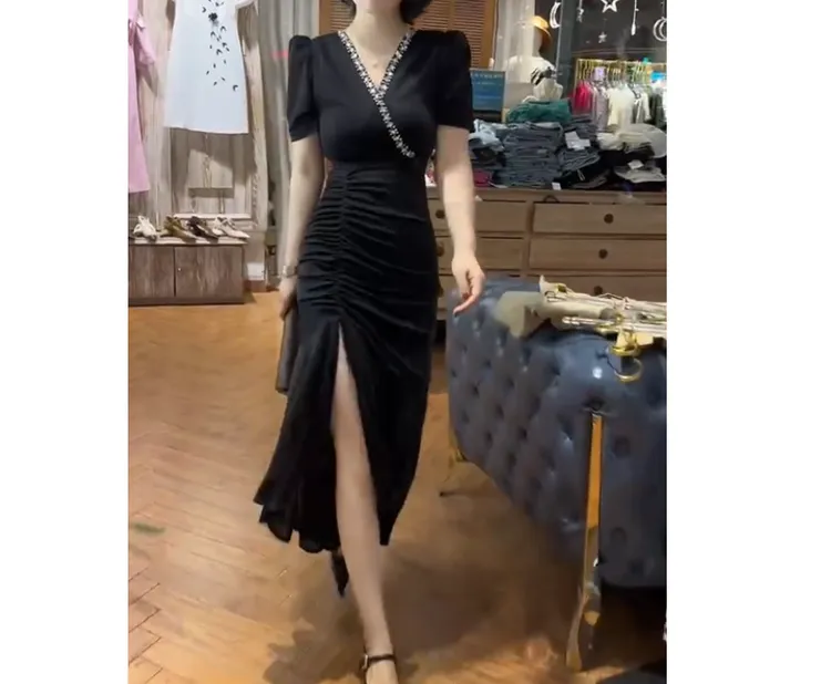 2025春季新款时尚女装网红轻奢爆款百搭洋气连衣裙贵夫人