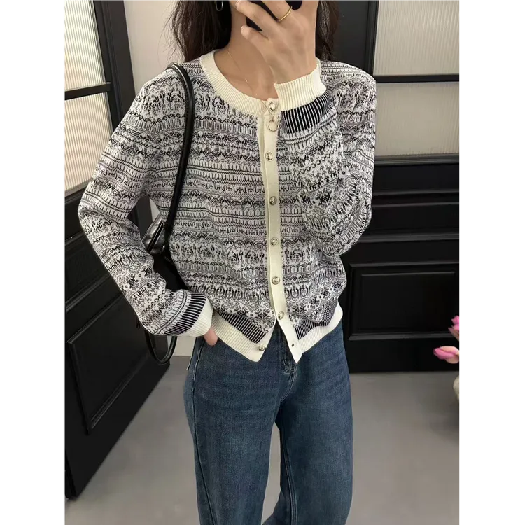 圆领精仿羊毛复古青花瓷重工气质女士提花针织开衫