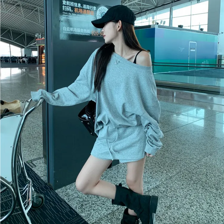 2025新款韩版时尚休闲套装裙女春夏季长袖斜肩卫衣显瘦短裙两件套