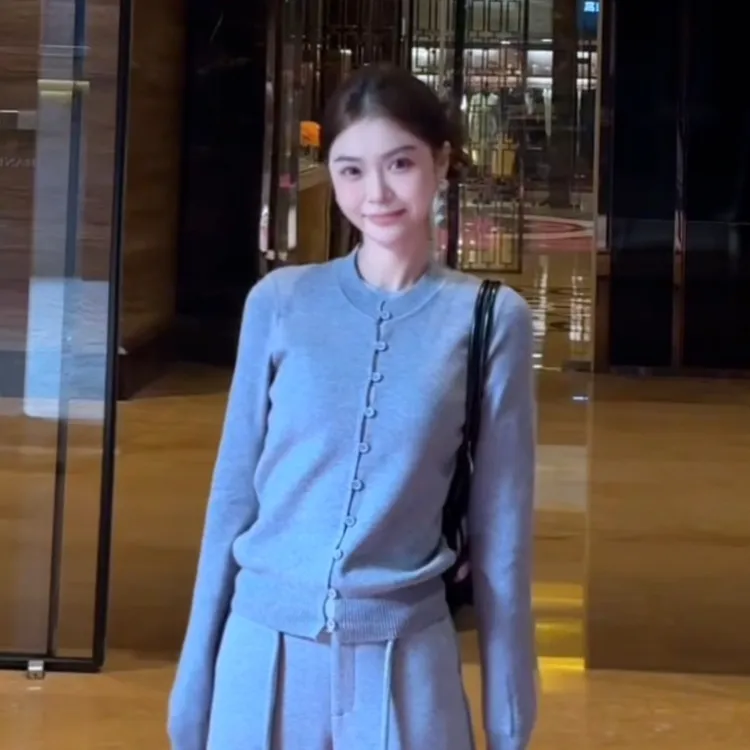 假两件连扣针织衫气质韩版秋季显瘦CG01-25QS1374