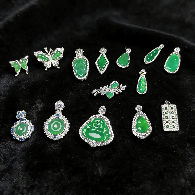 天然A货翡翠女吊坠典藏绿四季豆多款冰阳绿吊坠