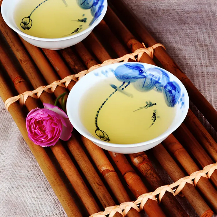 虎匠景德镇手绘荷花陶瓷功夫茶具品茗单杯薄胎瓷器主人普洱小杯子
