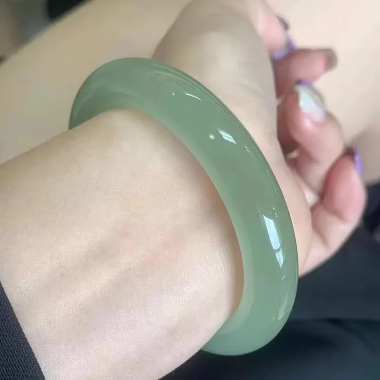 【100%正品】东陵玉手镯扁条高冰种正品冰透天然玉镯子多样性发一