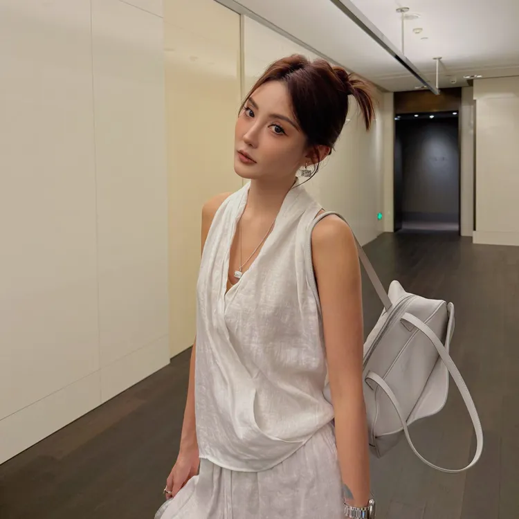 Moprobably李予诺「允夏」“100%亚麻”气质挂脖无袖背心L5354001