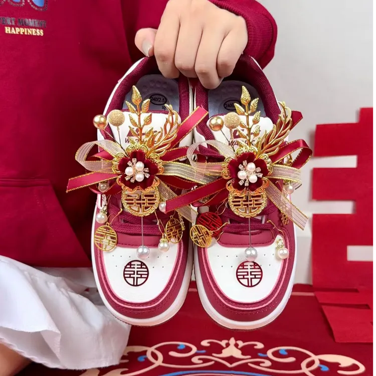 回力2025年婚鞋新款红色运动板鞋潮流百搭男女鞋秀禾服两穿休闲鞋