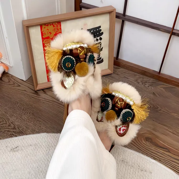 轻奢鞋子百搭虎头鞋女款平底兔毛鞋纯手工布鞋潮鞋国风原创绣花鞋