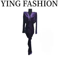 【YING FASHION】莹老板-时尚气质百搭V领钻丝绒连衣裙 8020936 686