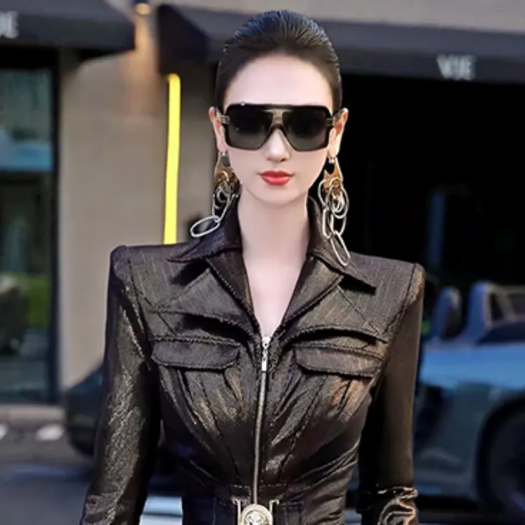 秋季英伦风立体剪裁上衣喇叭裤两件套2025新款气质干练一整套