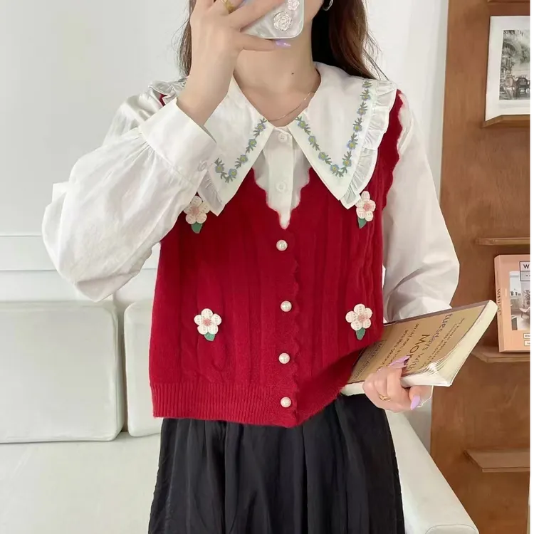 针织小马甲女甜美花朵短款学生宽松V领小个子毛衣马夹背心女秋季