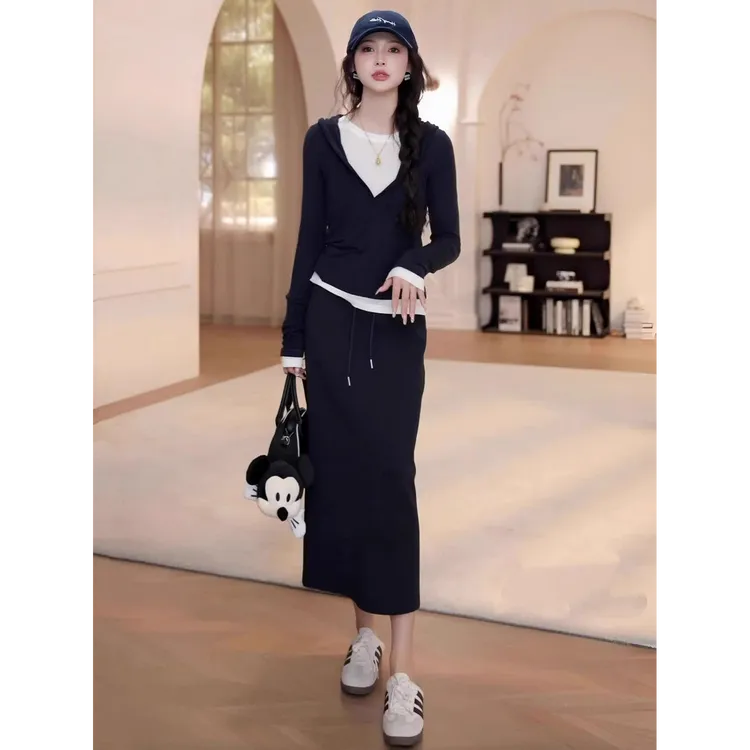 开春穿搭一整套女2025春夏爆款运动休闲假两件连帽T恤卫裙两件套