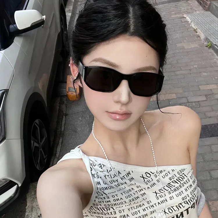 高级感欧美复古猫眼墨镜女Y2K网红个性曲面小框防紫外线太阳眼镜